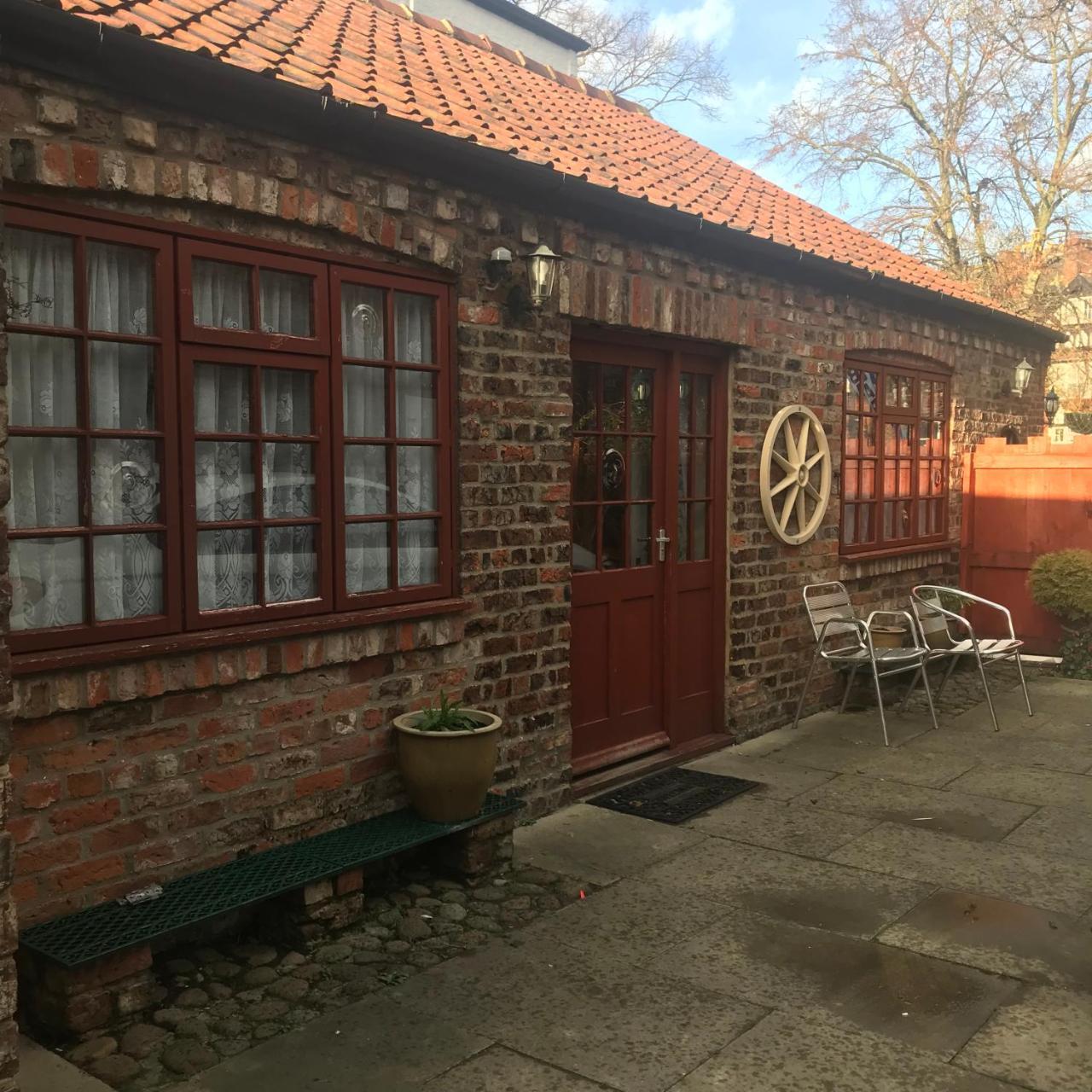 Old Grey Mare Hotel York Exterior foto